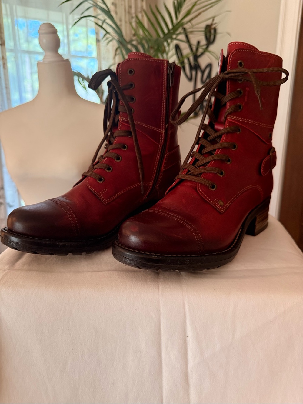 Taos Crave Classic Red Leather Boots